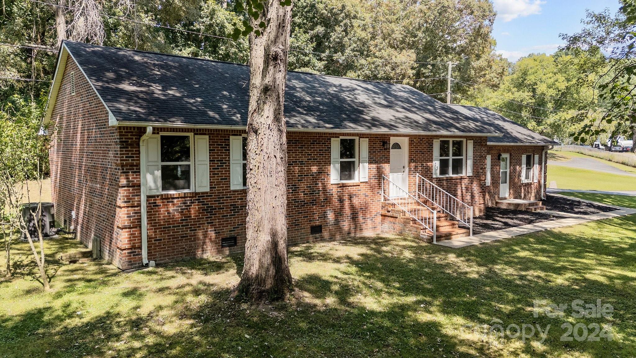 73 Rutherford Road Candler, NC 28715 - Photo 3 of 40 Gallery Image 3