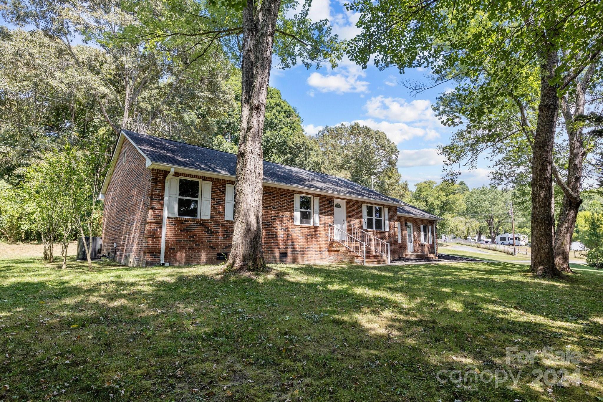 73 Rutherford Road Candler, NC 28715 - Photo 33 of 40 Gallery Image 33