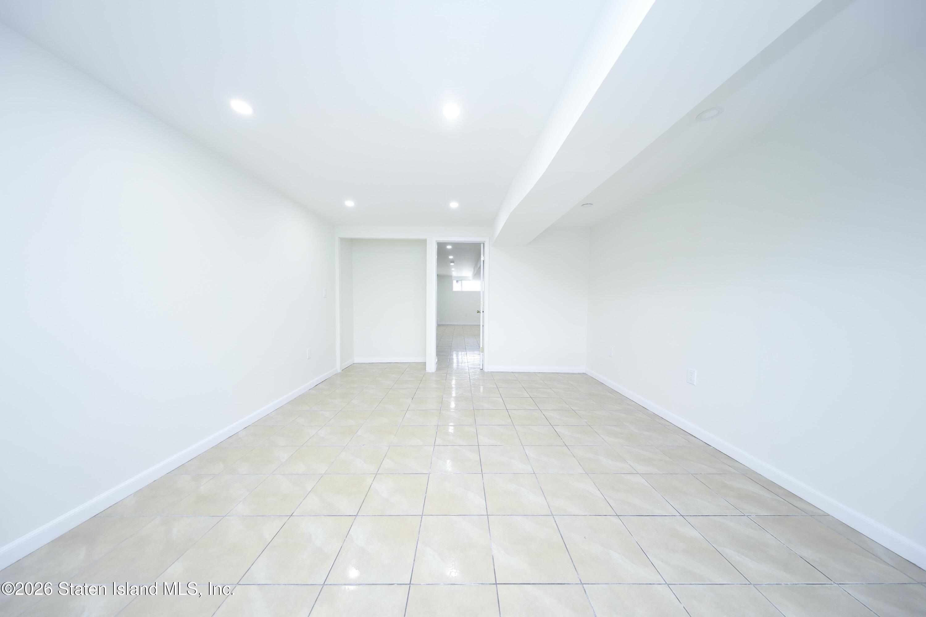 86 Confederation Place Staten Island, NY 10303 - Photo 26 of 29 IMG_9263