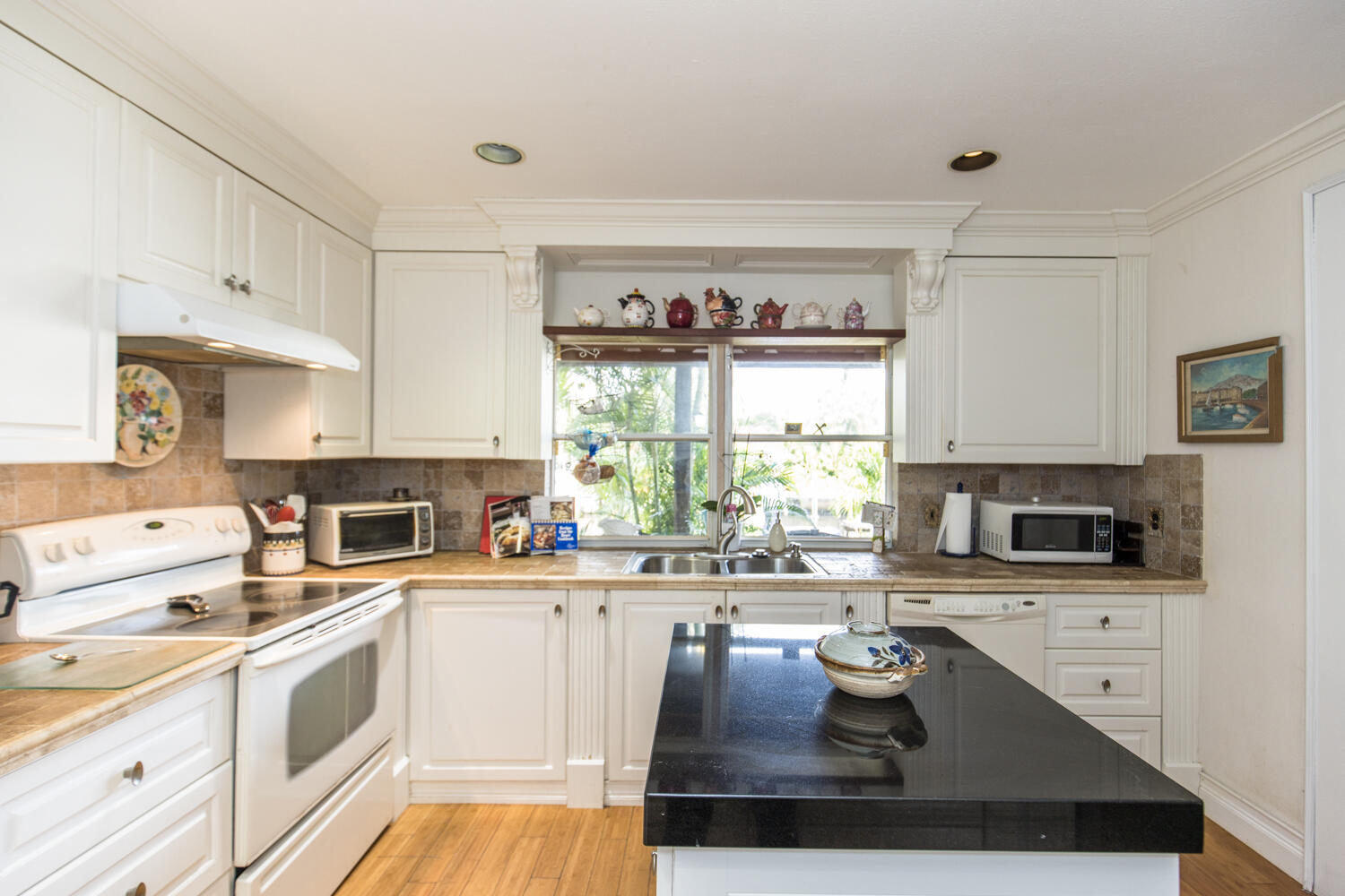 116 Periwinkle Drive Hypoluxo, FL 33462 - Photo 22 of 50 1A1A2751