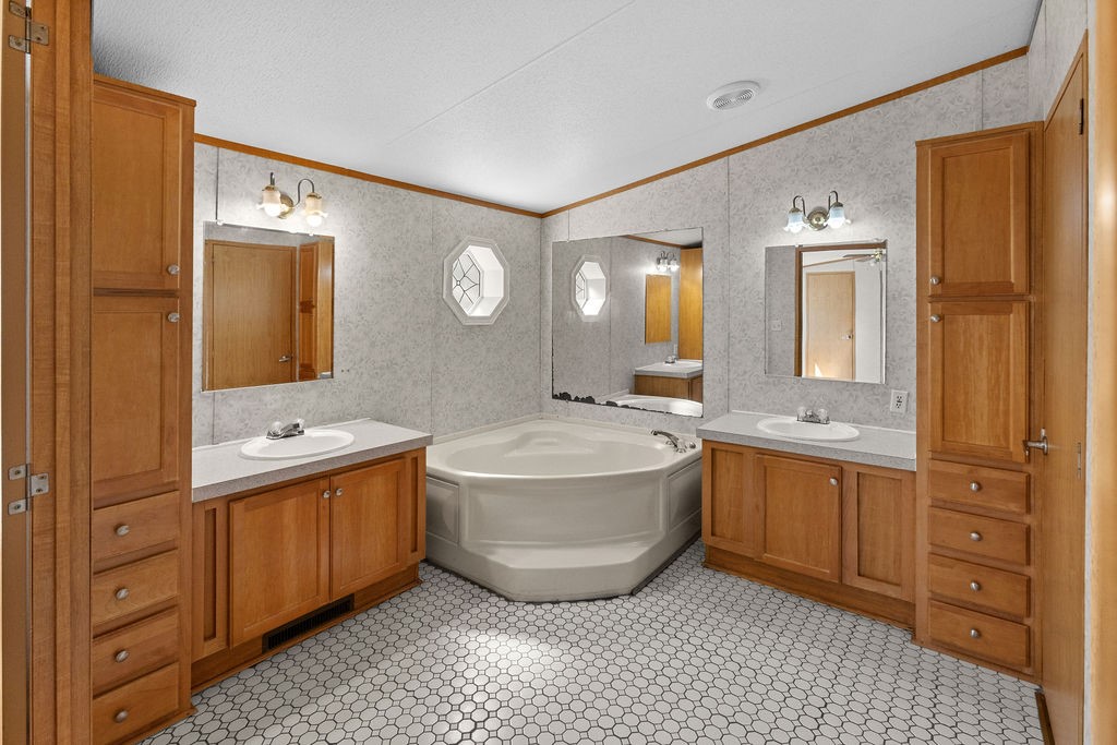 2232 Foote Hollow Road Stamford, NY 12167 - Photo 25 of 35 primary bathroom