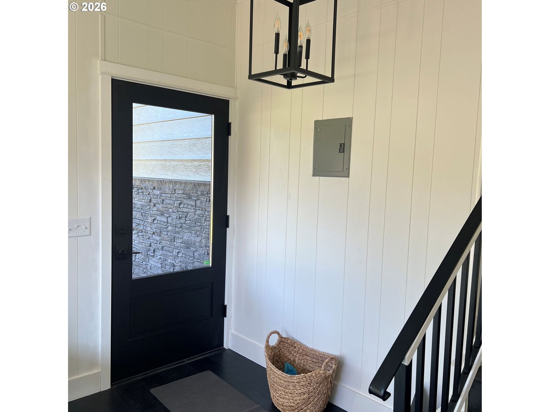 27256 Clear Lake Road Eugene, OR 97402 - Photo 2 of 22 Gallery Image 2