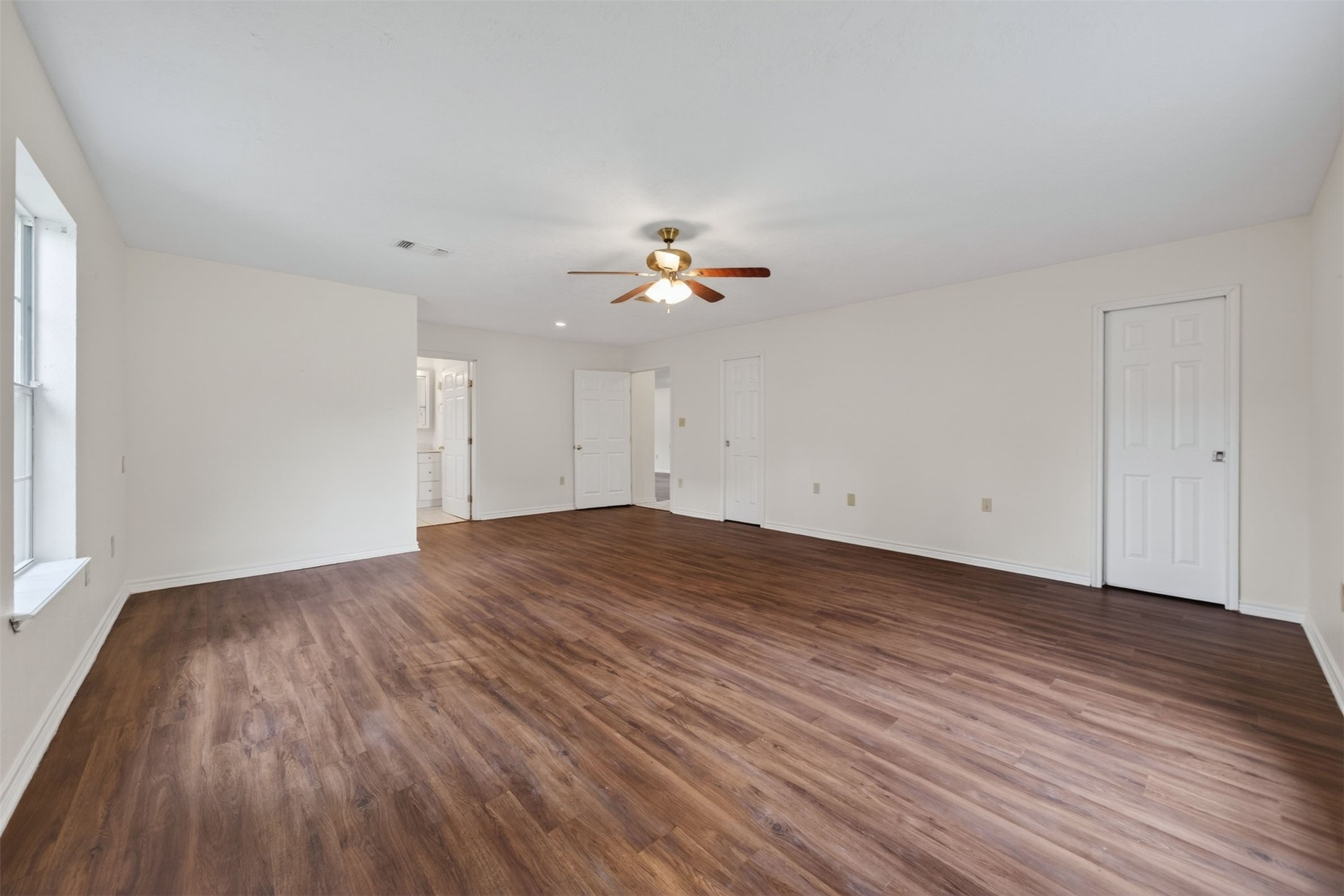 418 Texas Street Tomball, TX 77375 - Photo 8 of 31 (Virtually staged/AI enhanced). Image does not represent actual property as is.