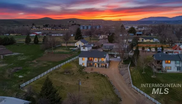 $685,000 | 803 South Boise Street, Glenns Ferry, ID 83623