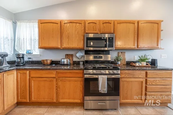 $685,000 | 803 South Boise Street, Glenns Ferry, ID 83623