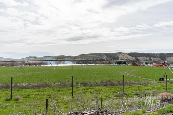 $685,000 | 803 South Boise Street, Glenns Ferry, ID 83623