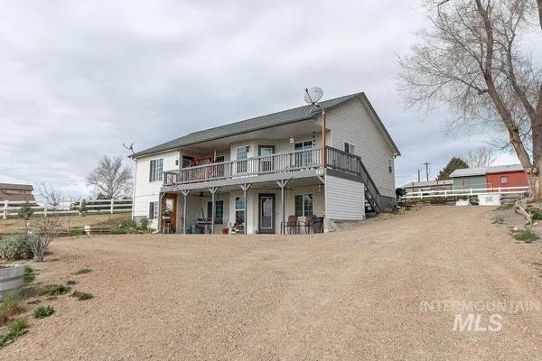 $685,000 | 803 South Boise Street, Glenns Ferry, ID 83623