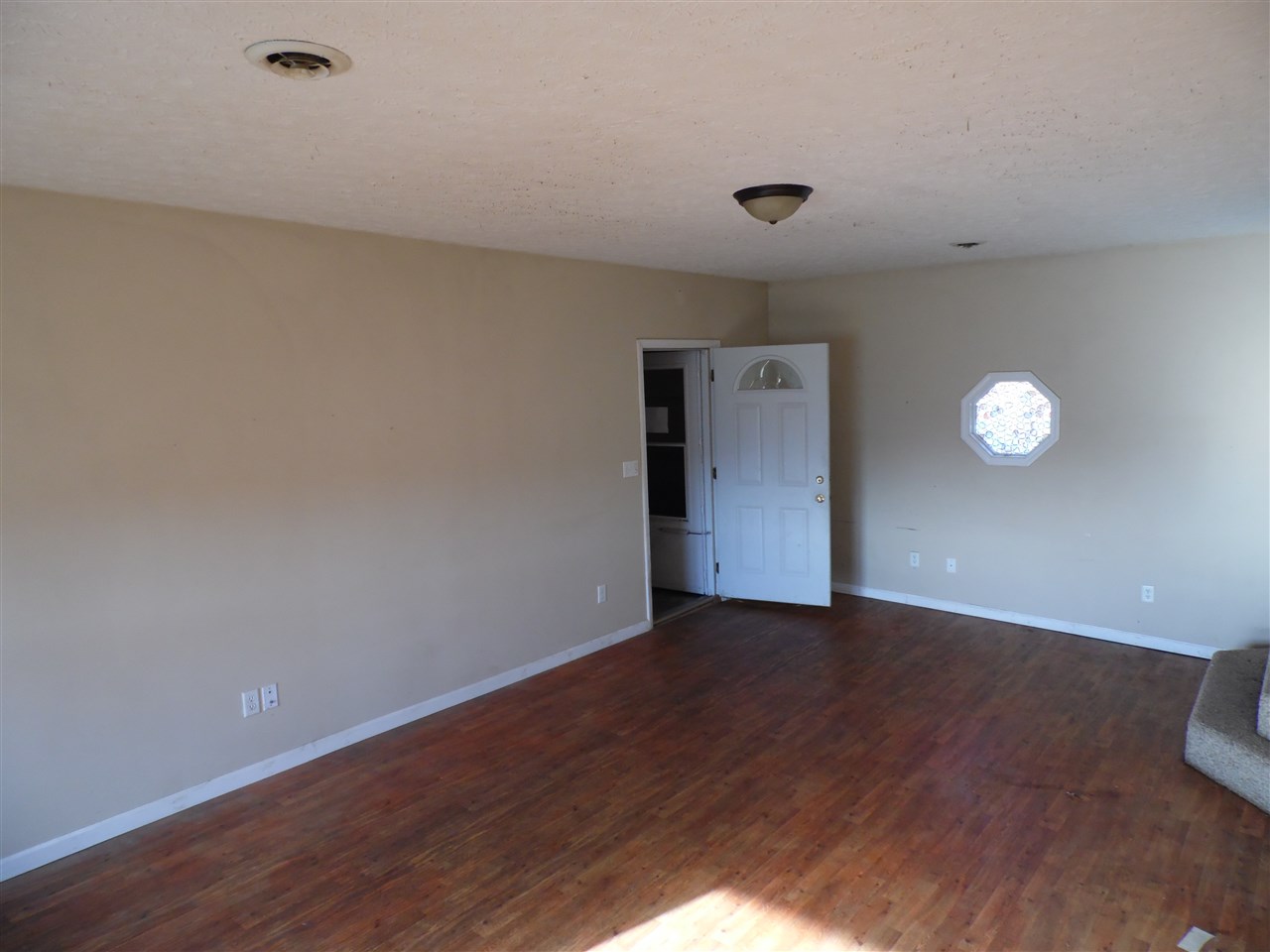 810 Woodville Road Mitchell, IN 47446 - Photo 8 of 13 Gallery Image 8