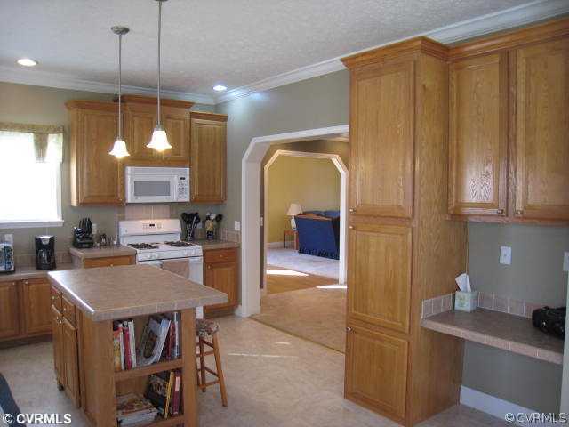 310 Belle Road Dillwyn, VA 23936 - Photo 8 of 13 Kitchen
