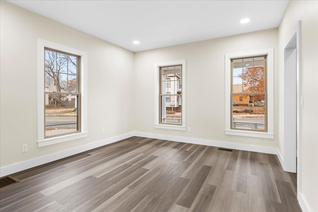 123 Bay Street Springfield, MA 01109 - Photo 21 of 42