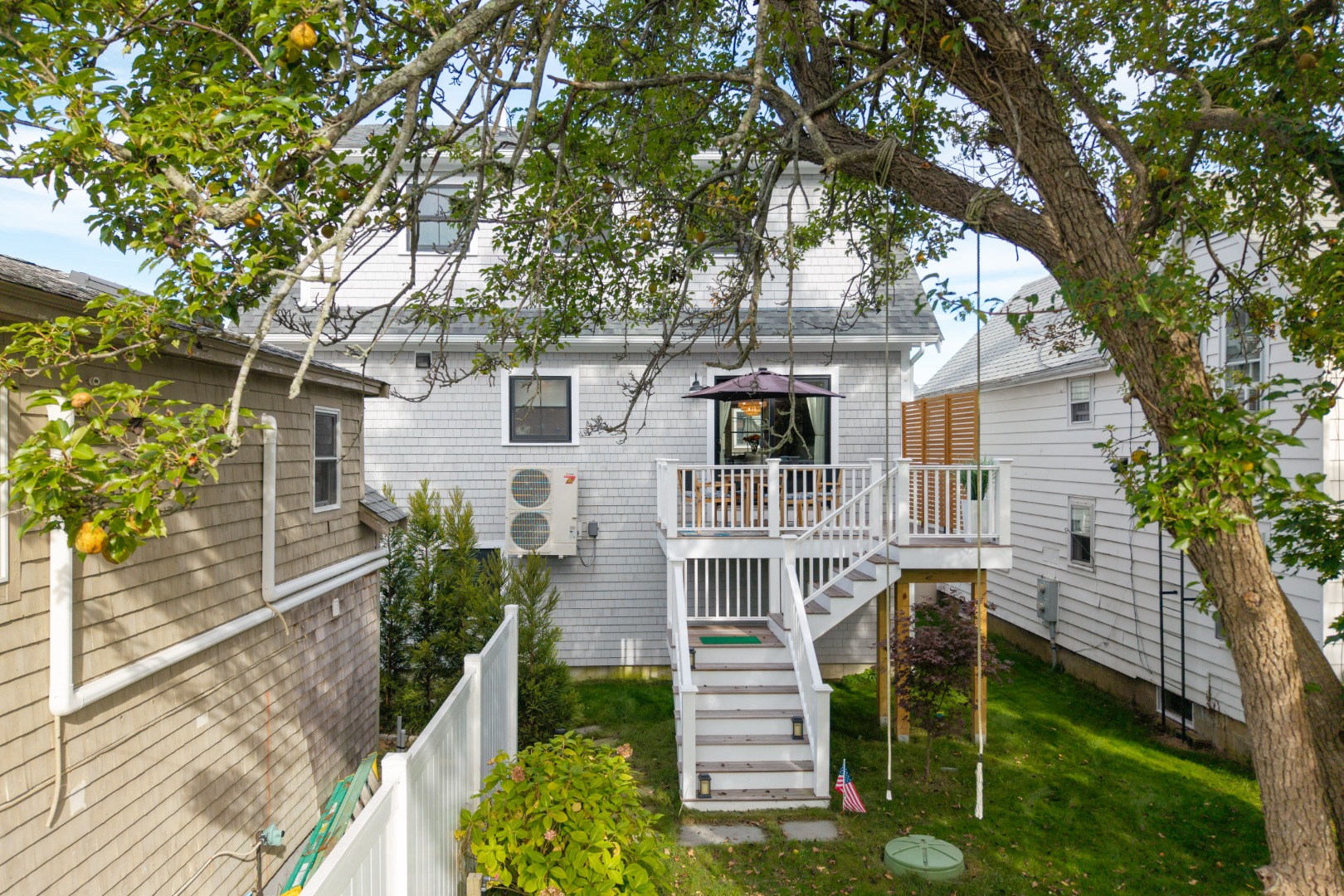 33 Lagoon Pond Road Vineyard Haven, MA 02568 - Photo 13 of 42