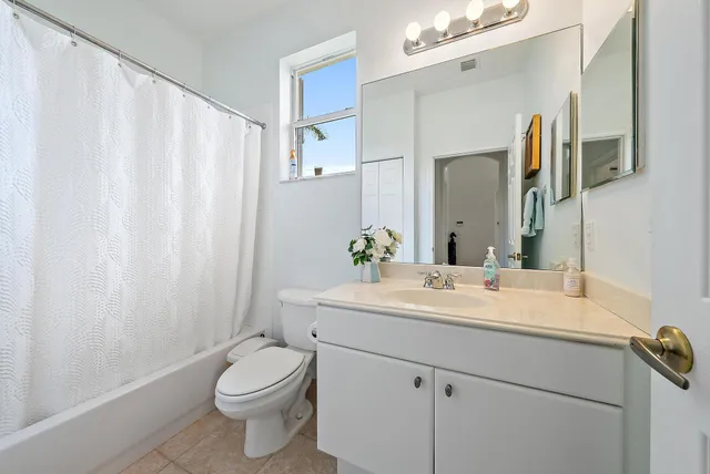 $549,000 | 6784 Southeast Twin Oaks Circle, Stuart, FL 34997