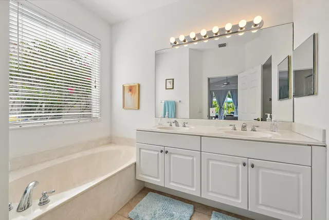 $549,000 | 6784 Southeast Twin Oaks Circle, Stuart, FL 34997