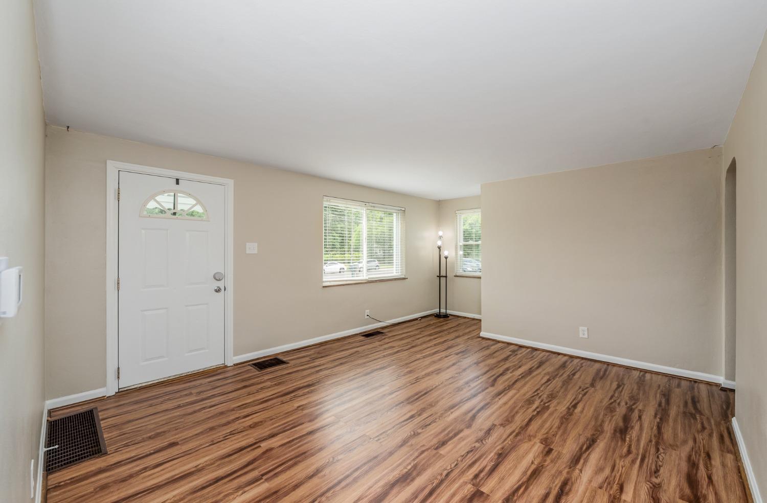 370 Cameron Road Springdale, OH 45246 - Photo 9 of 25 Gallery Image 9