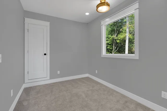 $694,000 | 511 Woods Lake Road, Decherd, TN 37324