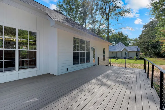 $694,000 | 511 Woods Lake Road, Decherd, TN 37324