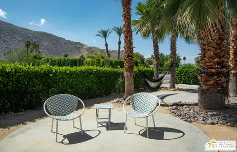 $1,195,000 | 594 South Calle Encilia, Palm Springs, CA 92264