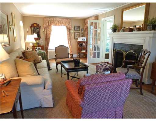 7 Chachapacassett Road Barrington, RI 02806 - Photo 3 of 20 Living Room.