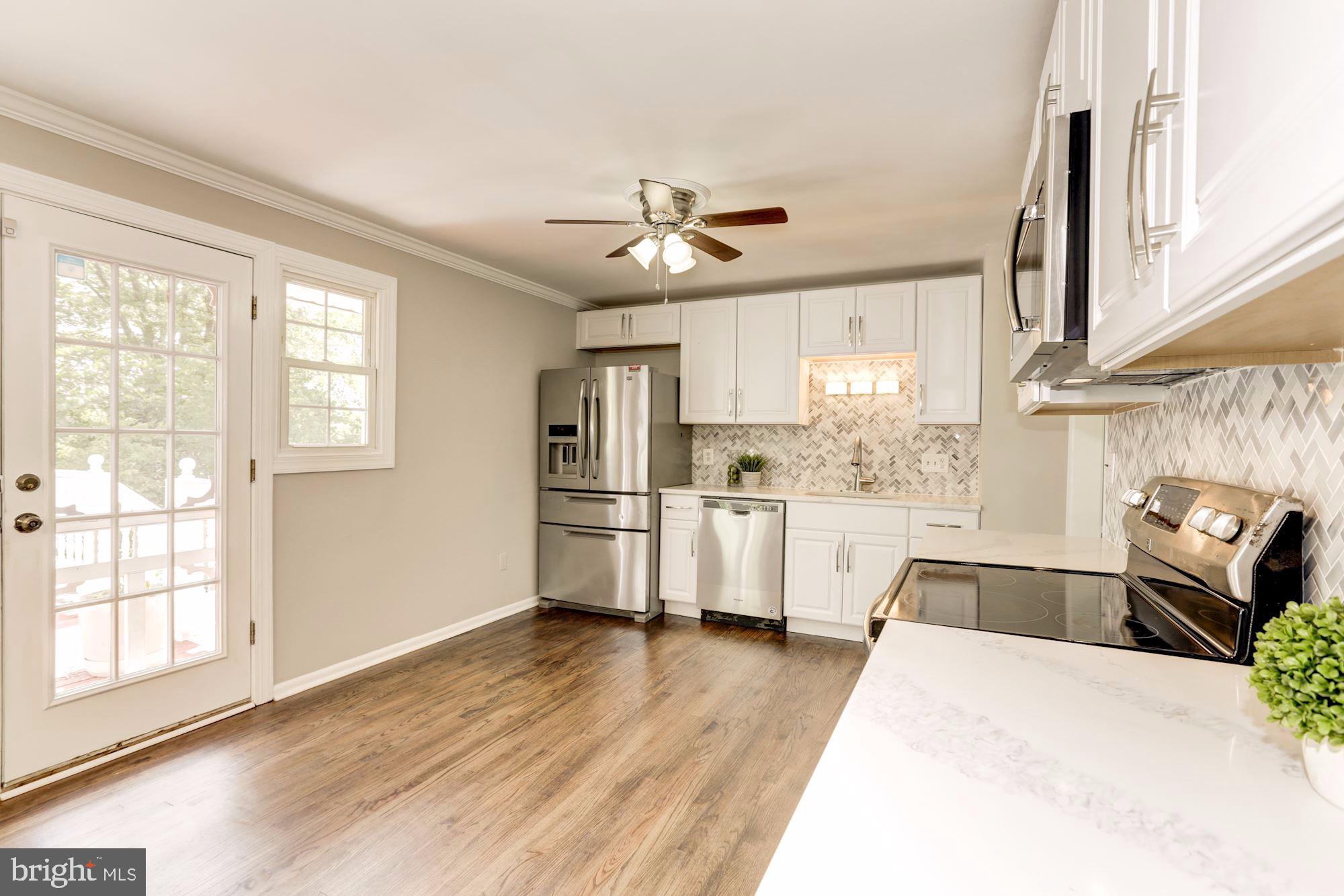 6527 Old Chesterbrook Road McLean, VA 22101 - Photo 14 of 34 Walkout to large deck and patio