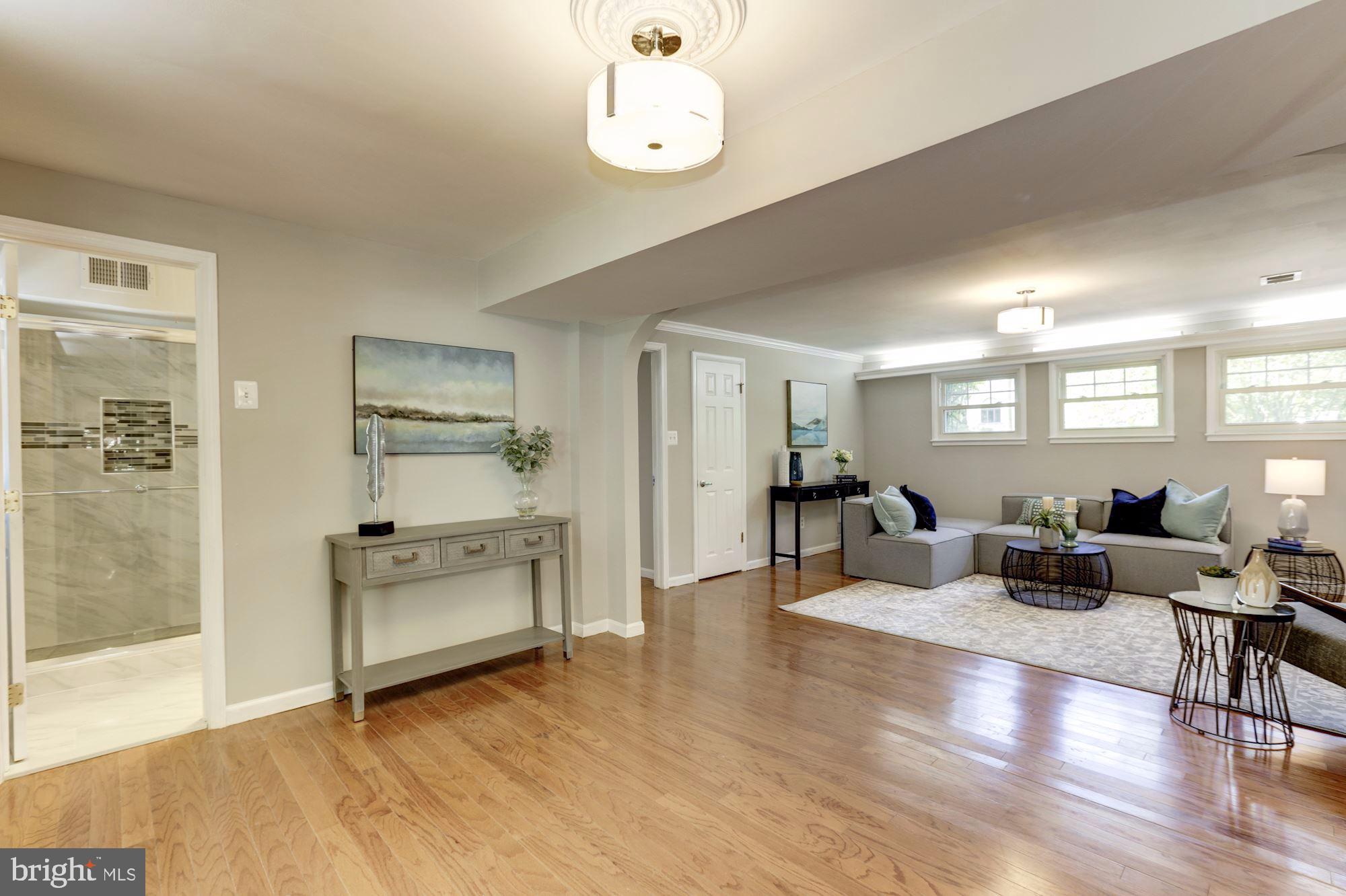 6527 Old Chesterbrook Road McLean, VA 22101 - Photo 18 of 34 2 newly remodeled full baths in lower level