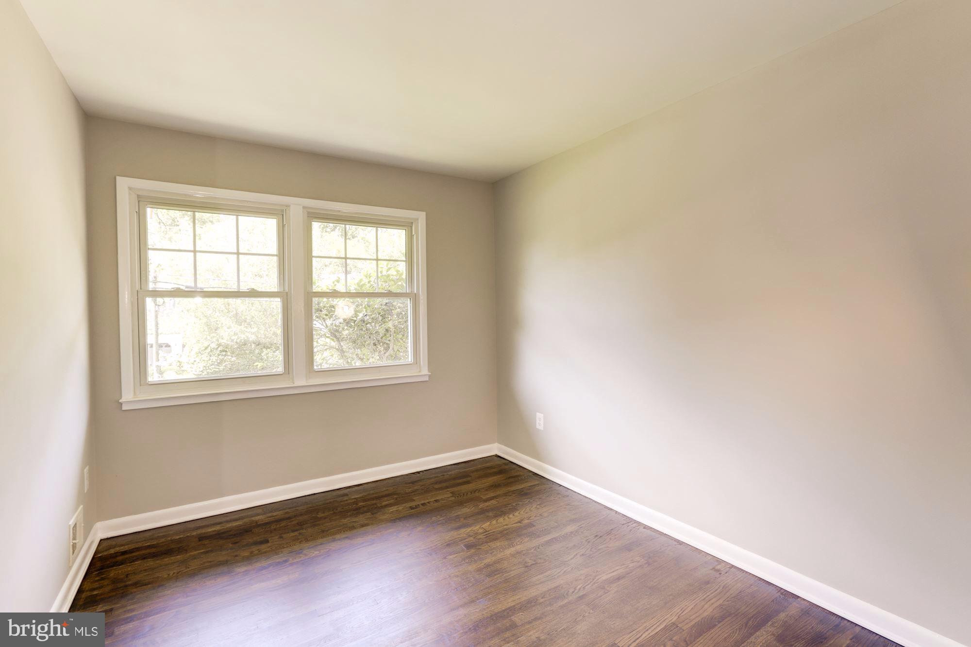 6527 Old Chesterbrook Road McLean, VA 22101 - Photo 28 of 34 bedroom 3 of 6