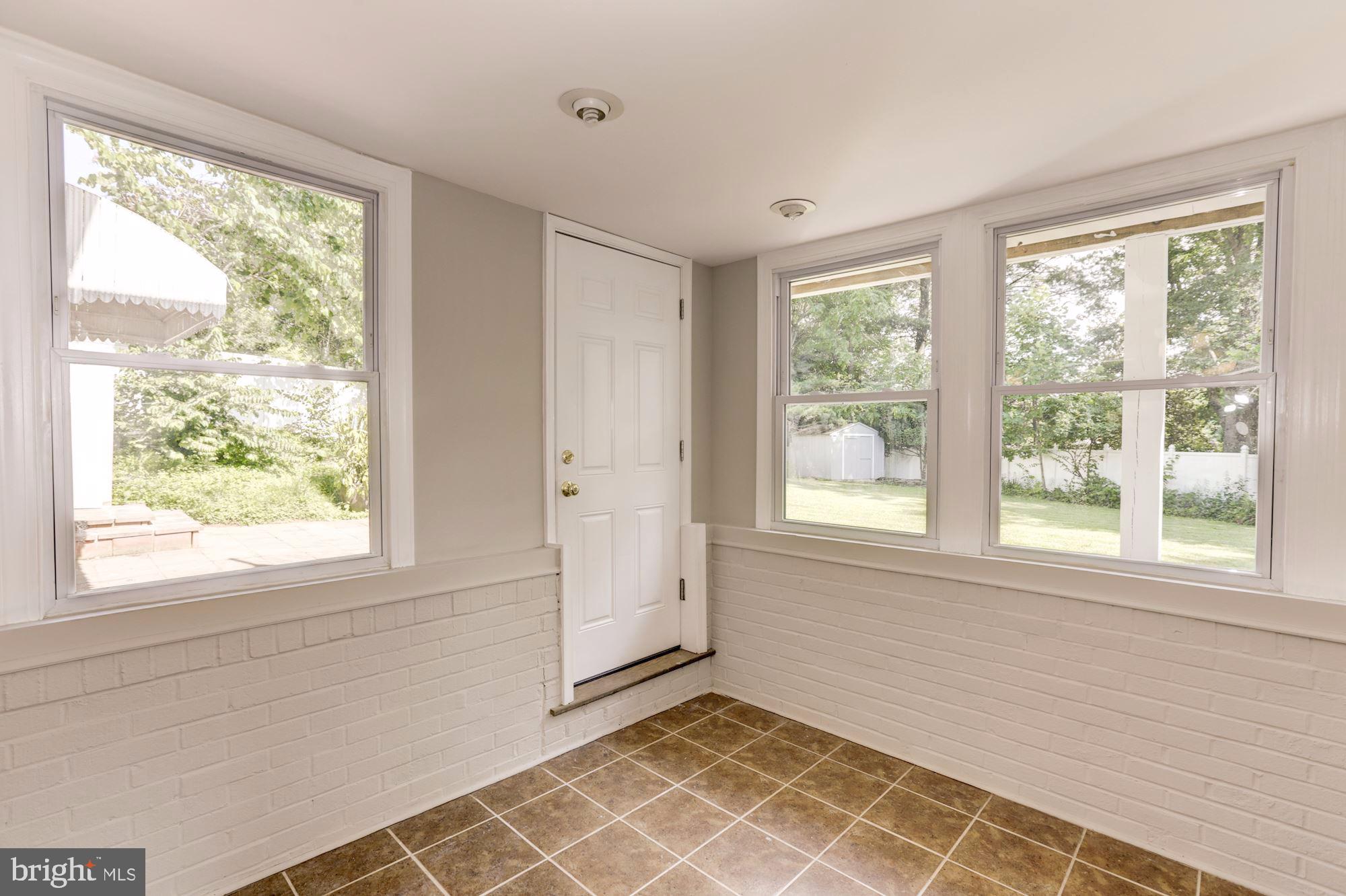 6527 Old Chesterbrook Road McLean, VA 22101 - Photo 30 of 34 walkout to spacious flat yard