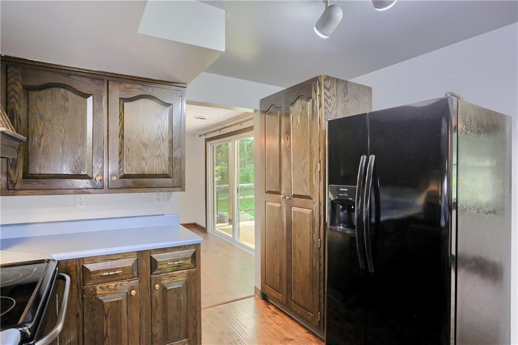106 Colonial Way Aliquippa, PA 15001 - Photo 13 of 50