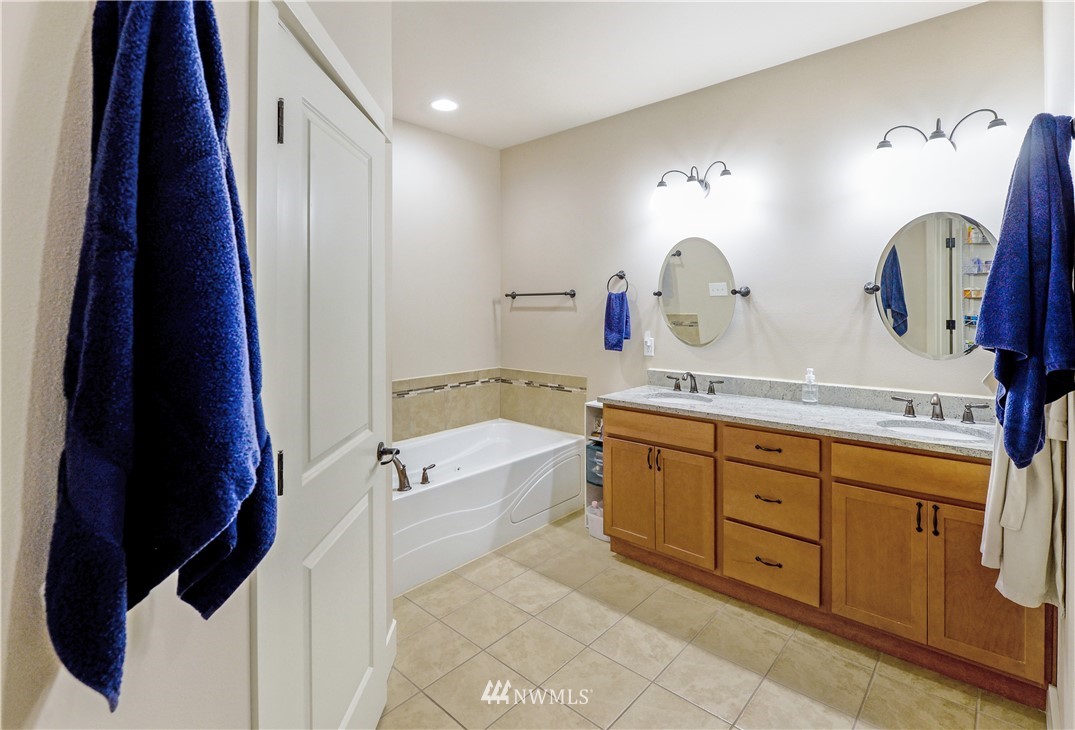 4301 Harris Road Southeast Port Orchard, WA 98366 - Photo 16 of 28 Gallery Image 16