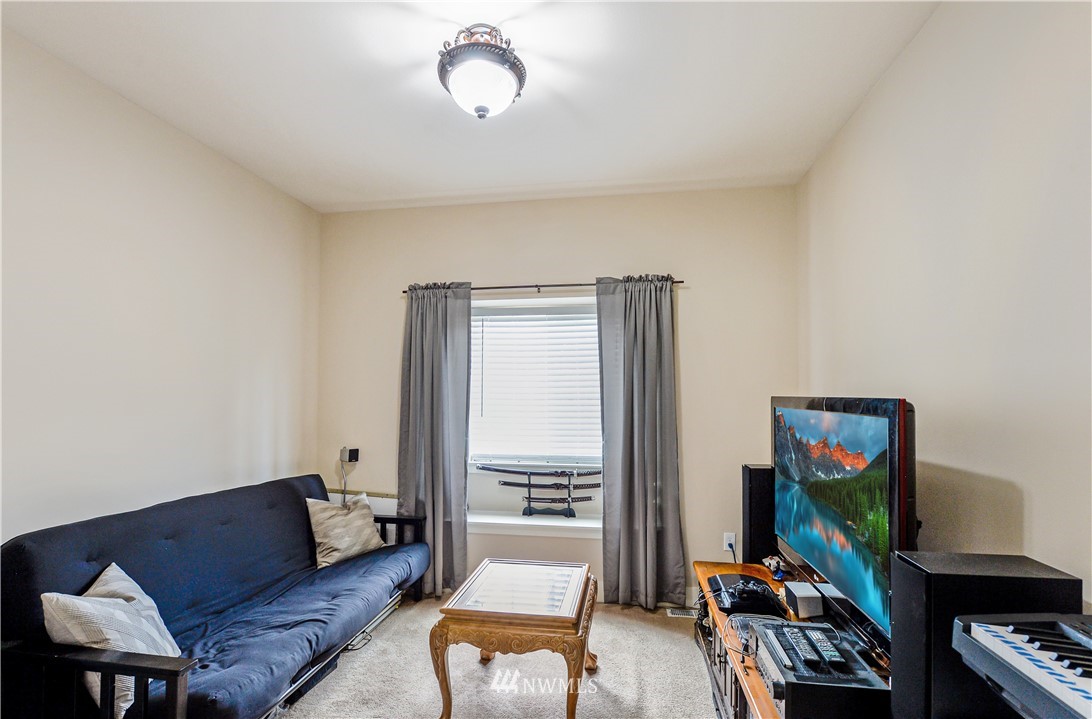 4301 Harris Road Southeast Port Orchard, WA 98366 - Photo 19 of 28 Gallery Image 19