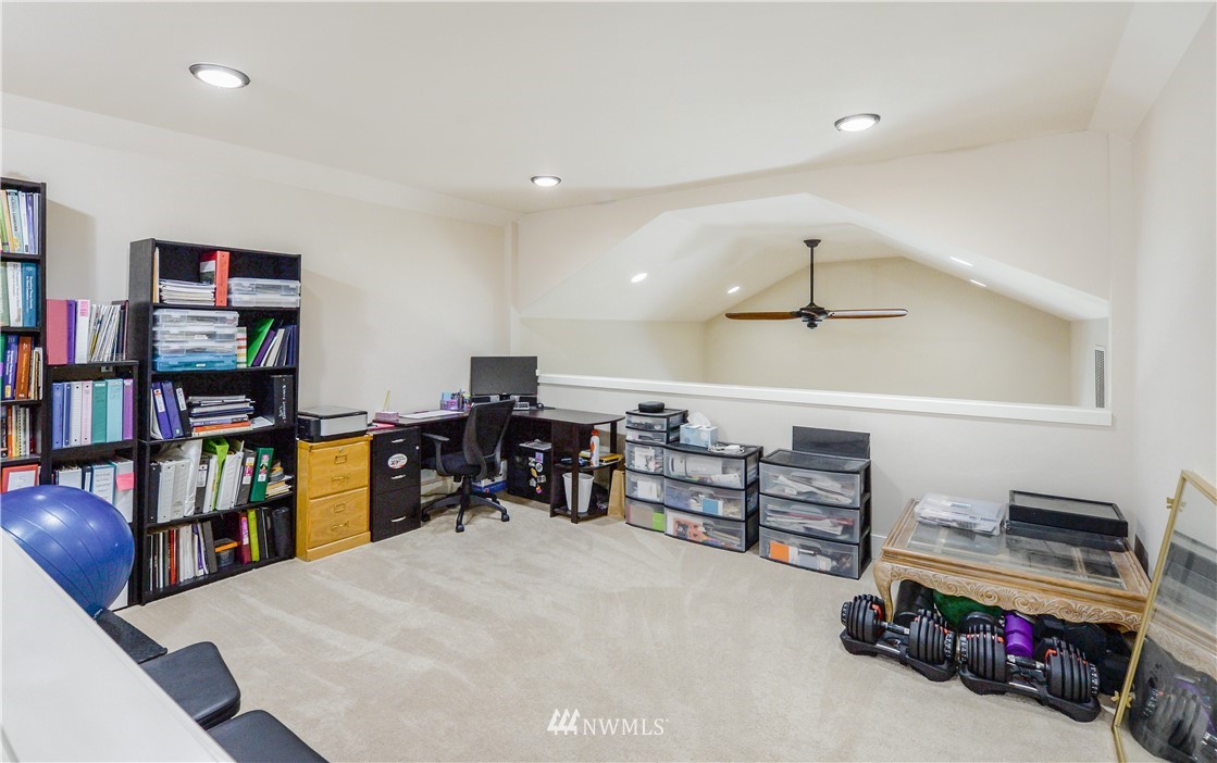 4301 Harris Road Southeast Port Orchard, WA 98366 - Photo 22 of 28 Gallery Image 22