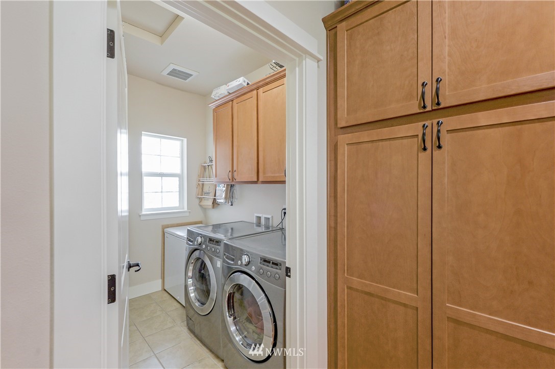 4301 Harris Road Southeast Port Orchard, WA 98366 - Photo 10 of 28 Gallery Image 10