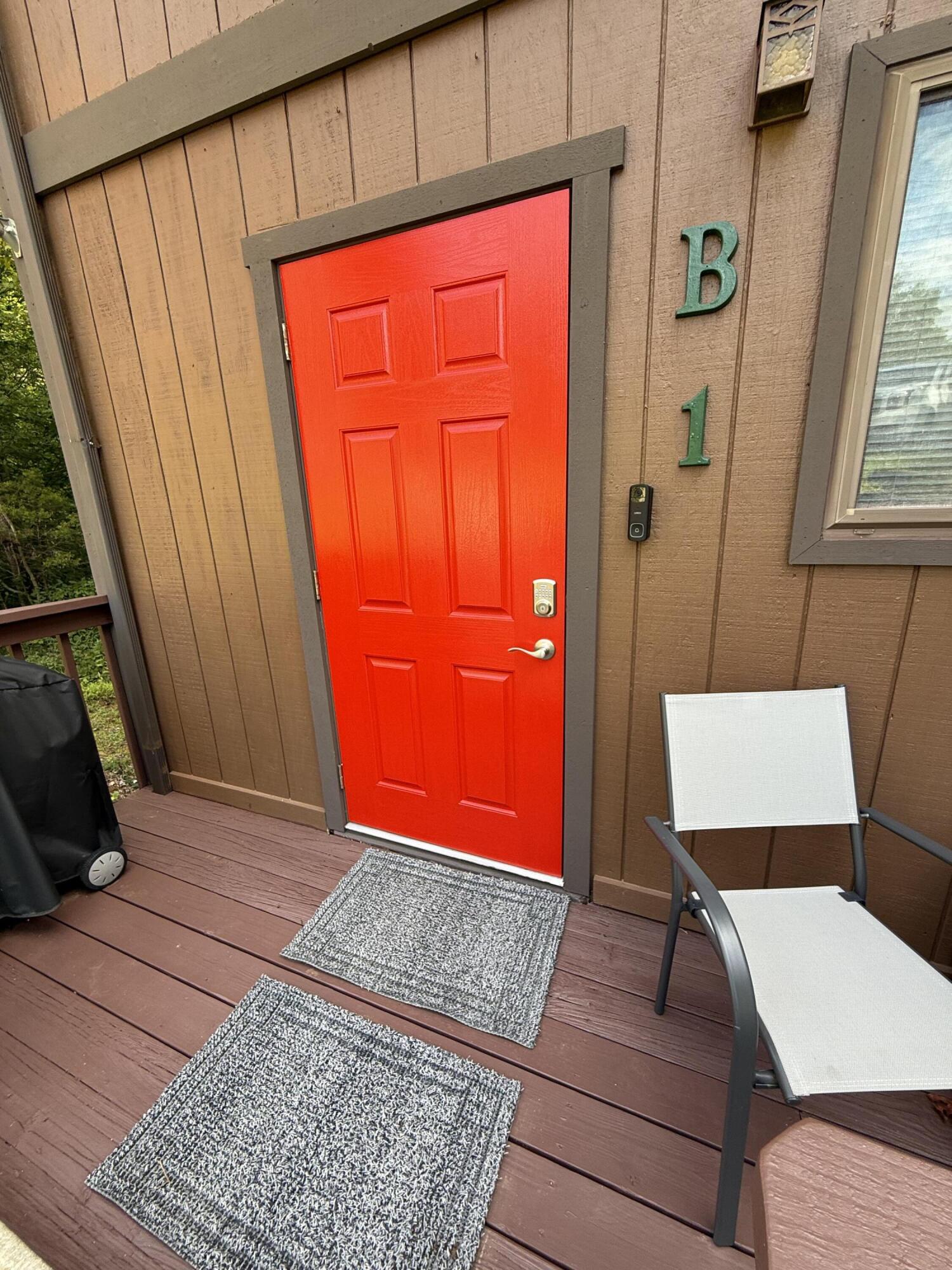 145 State Park Road, Unit B1 Jamestown, KY 42629 - Photo 6 of 59 Come on in