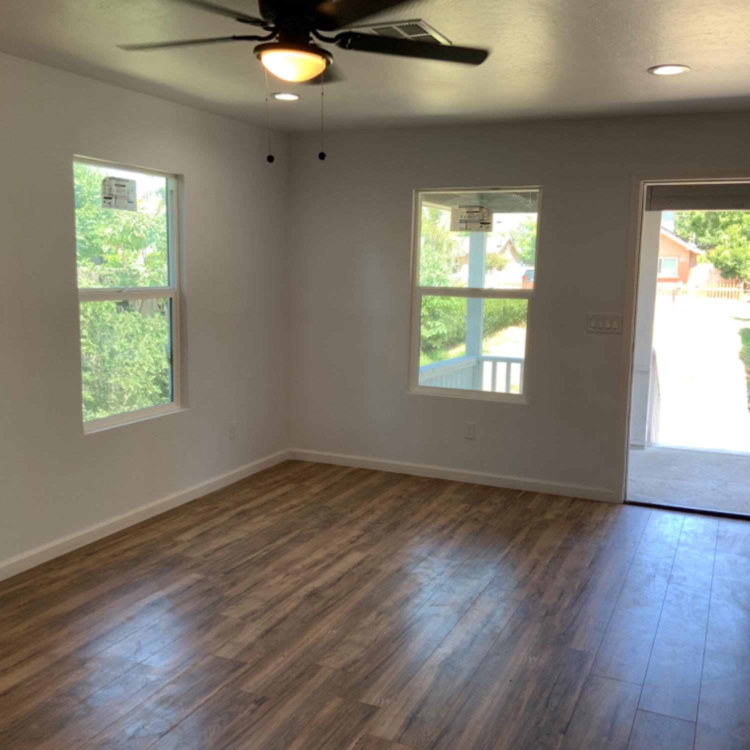 1059 South Klein Avenue Reedley, CA 93654 - Photo 11 of 14 Gallery Image 11