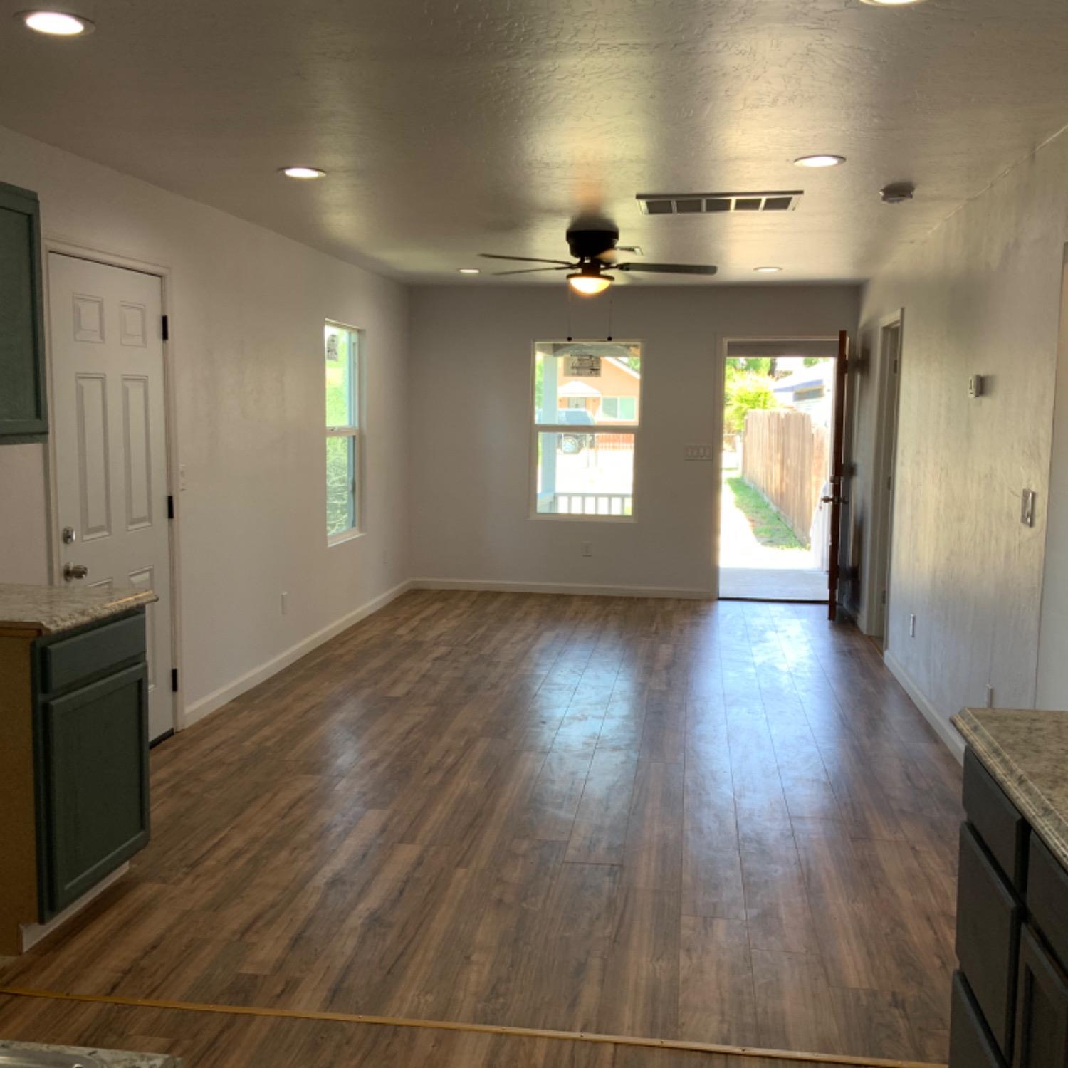 1059 South Klein Avenue Reedley, CA 93654 - Photo 5 of 14 Gallery Image 5
