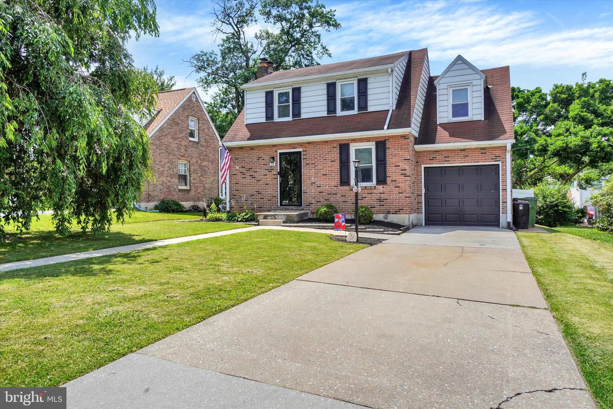 114 Greystone Road York, PA 17402 - Photo 3 of 32