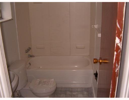 806 10th Street McKees Rocks, PA 15136 - Photo 6 of 8 Master Bath/Spa. Second level bathroom