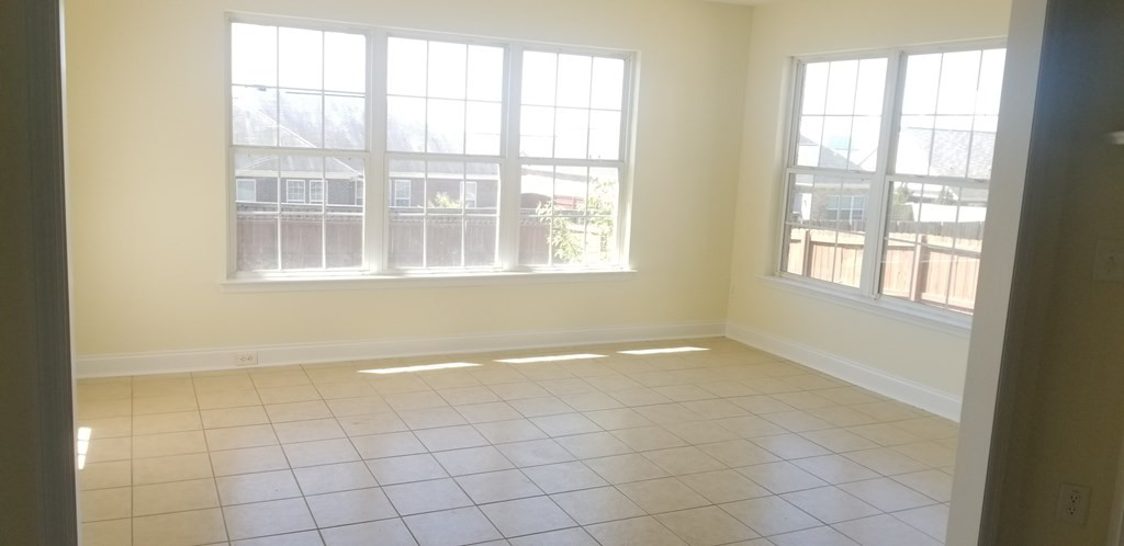4534 Logans Way Augusta, GA 30909 - Photo 12 of 34 Sunroom