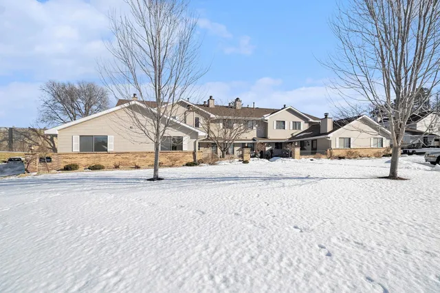 $239,000 | 7648 Wedgewood Court, Maple Grove, MN 55311