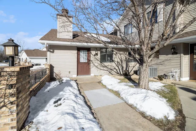 $239,000 | 7648 Wedgewood Court, Maple Grove, MN 55311