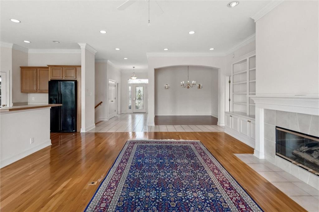 10604 Sunset Point Lane Fishers, IN 46037 - Photo 10 of 47 Gallery Image 10