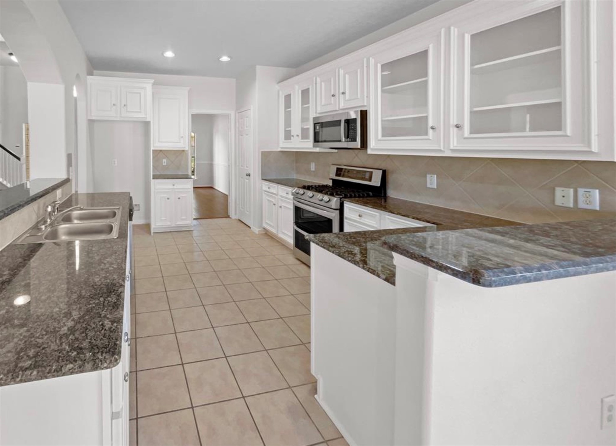 622 Manchester Trail Drive Spring, TX 77373 - Photo 4 of 18