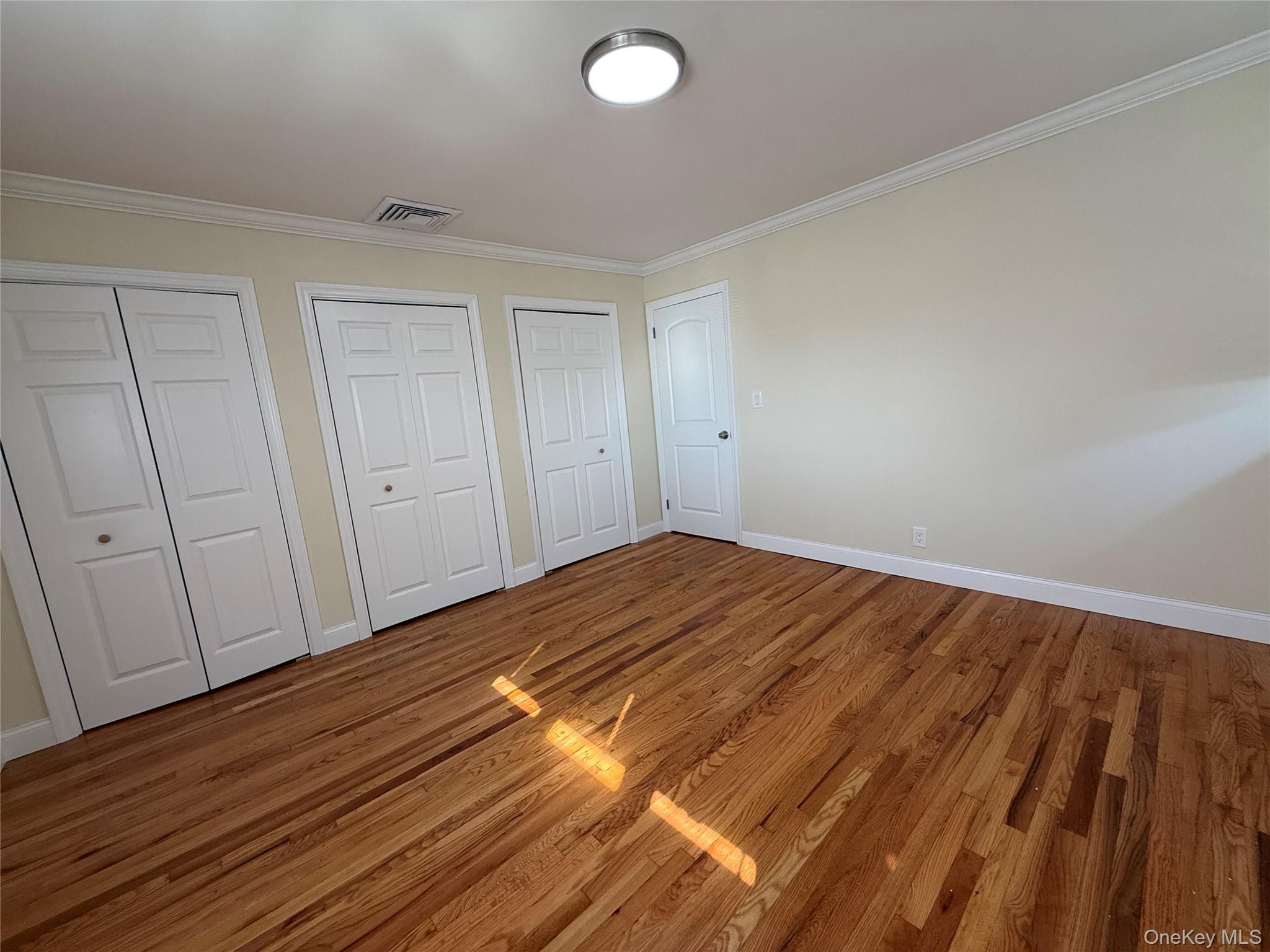 11 Webb Hill Road Great Neck, NY 11020 - Photo 5 of 7