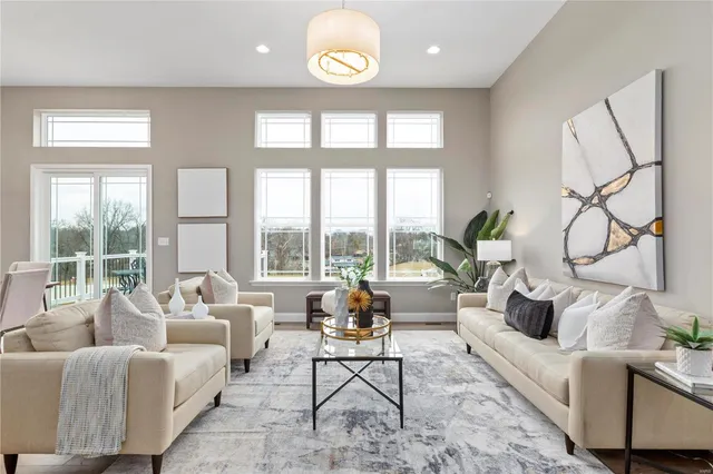 $422,900 | 1 Whitehall @ Ryehill Manor Street, St. Peters, MO 63376