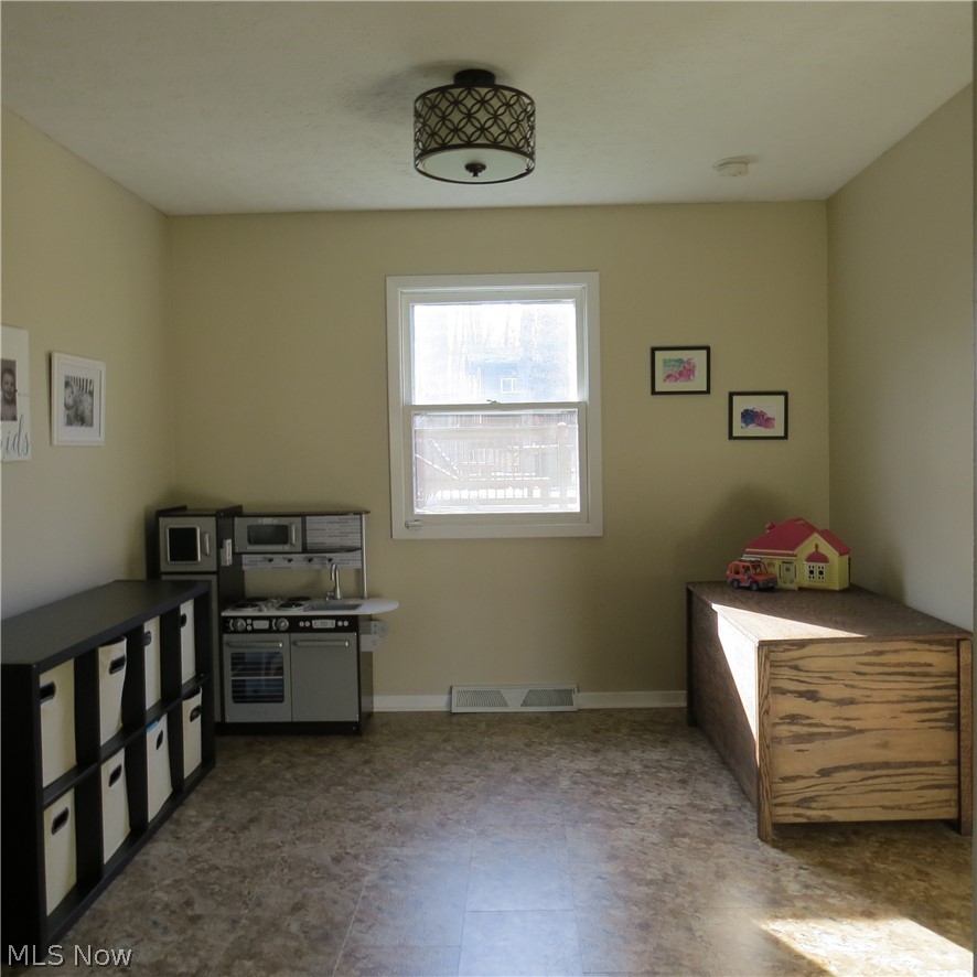 1530 East Howe Road Kent, OH 44240 - Photo 13 of 31 Gallery Image 13