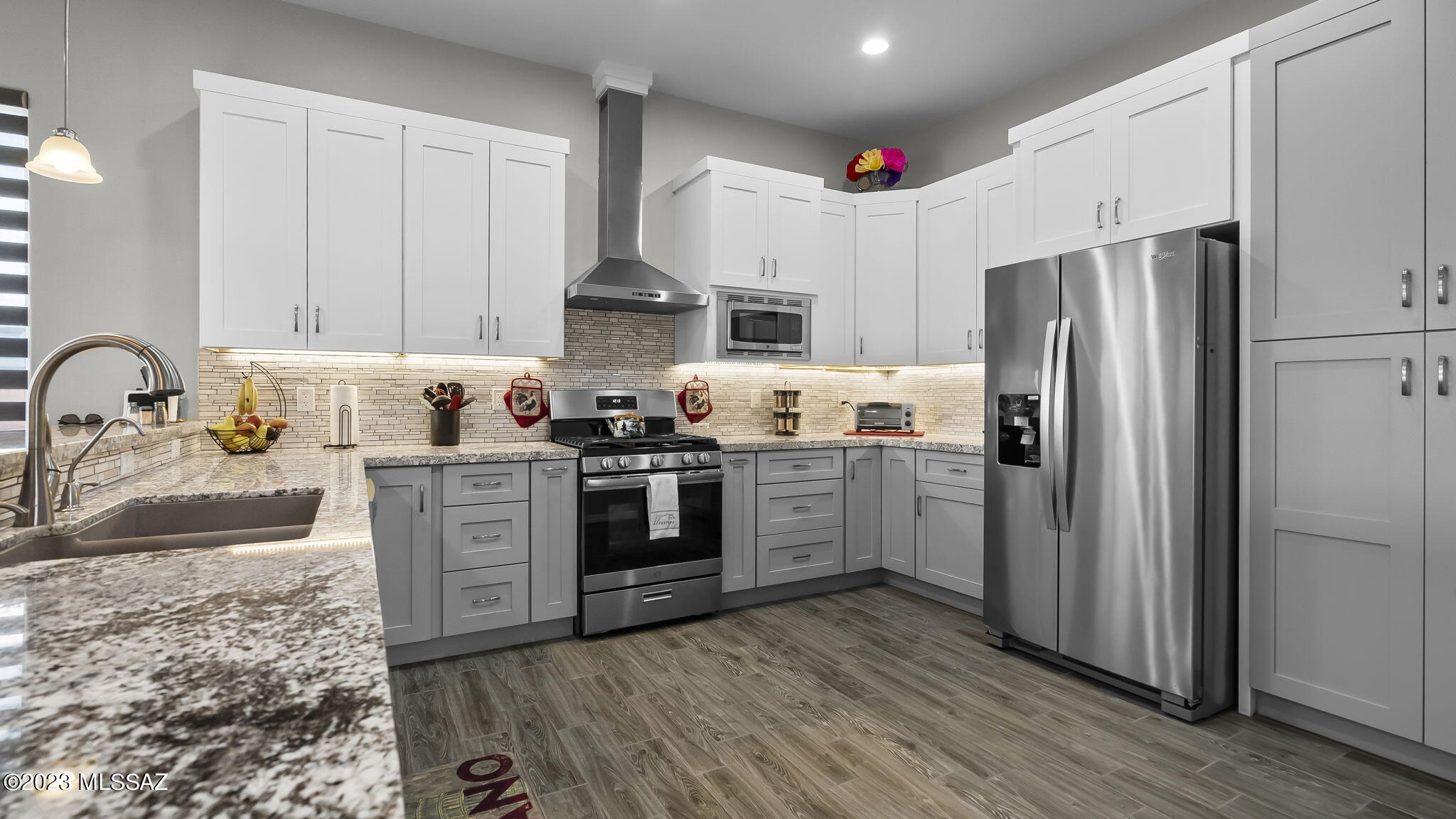 1098 Vista De Los Alamos Rio Rico, AZ 85648 - Photo 9 of 47