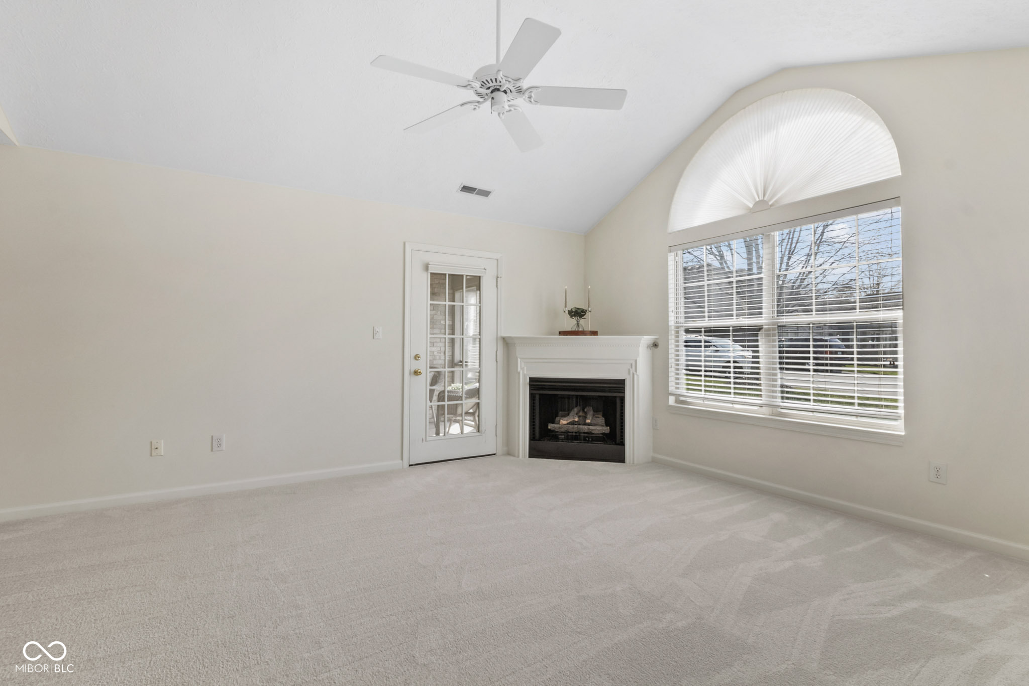 11139 Tisbury Court Fishers, IN 46038 - Photo 5 of 40