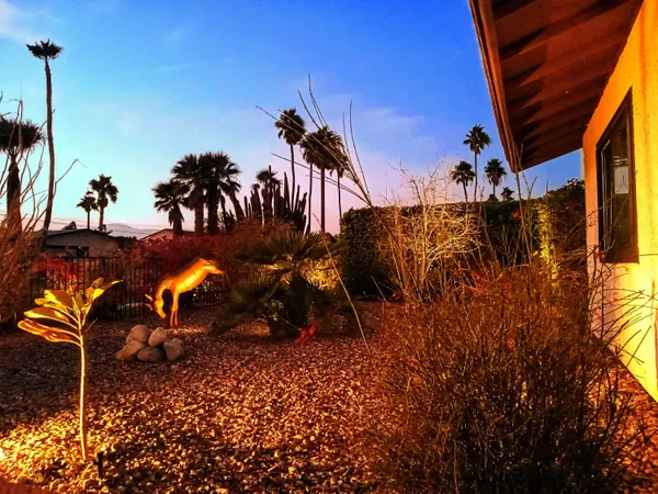 $5,800 | 2200 East Acacia Road North, Palm Springs, CA 92262