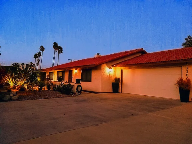 $5,800 | 2200 East Acacia Road North, Palm Springs, CA 92262
