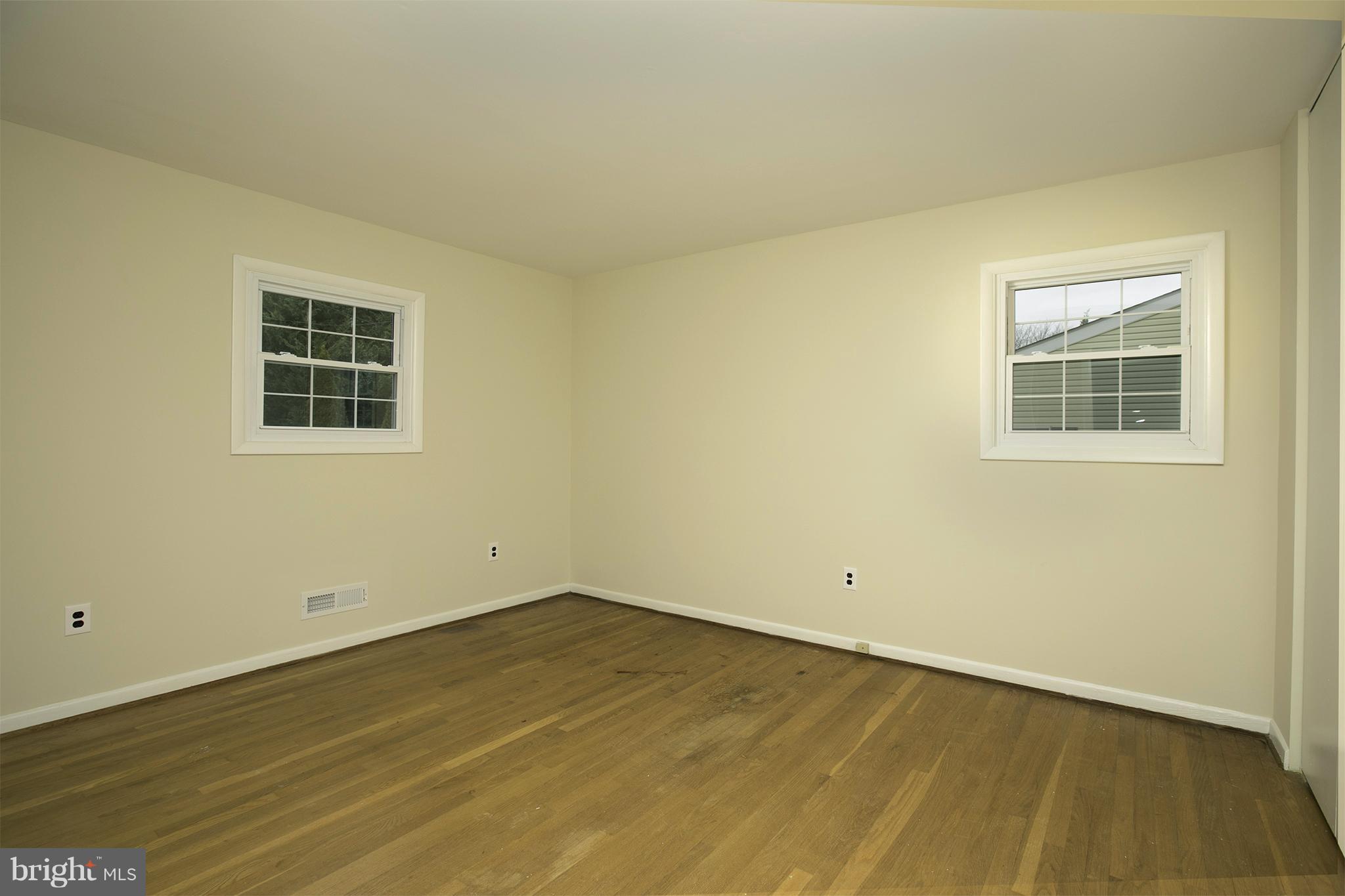 1416 Harberson Road Baltimore, MD 21228 - Photo 7 of 24 Dining Room