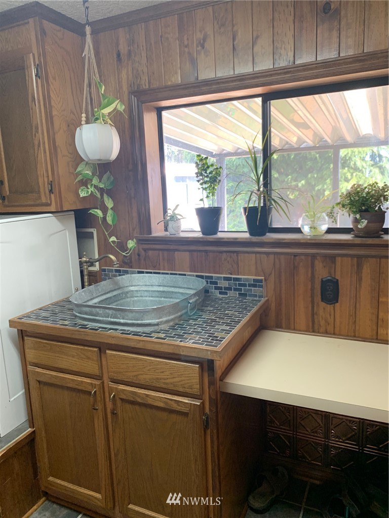 102 Lewis Road Port Angeles, WA 98362 - Photo 11 of 12 Gallery Image 11